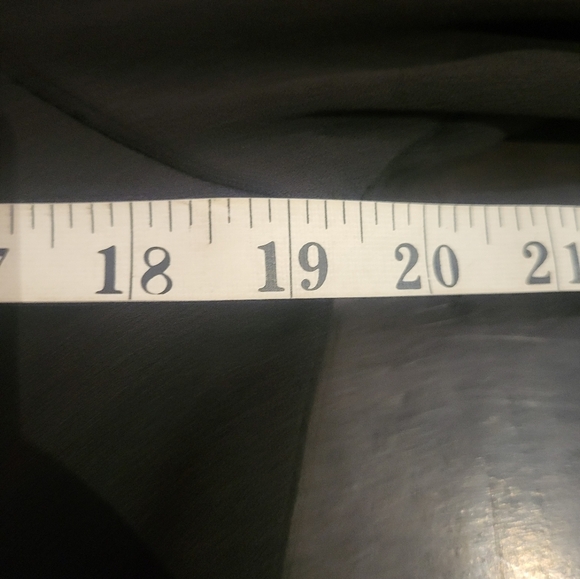 Laura Elegant Black Off-Shoulder Dress - Picture 6 of 6